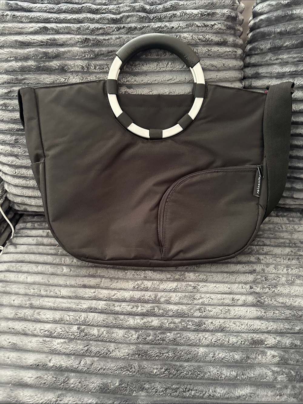Black Circle-Handle Reisenthel Computer Bag